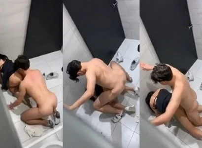 Cặp đang quan hệ đang quan hệ trong WC, không hay biết bị quay